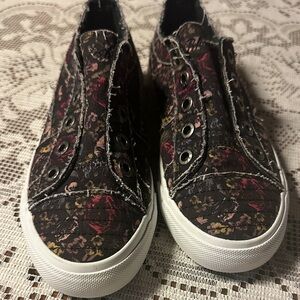 Blowfish Malibu Floral Slip-On Sneakers - Dark Brown with Pink Accents
